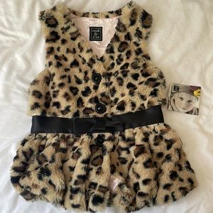 Mack & Co super soft leopard vest. Size 3t, tags attached.
